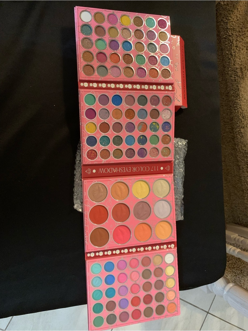 Betty Boop Multicolor 117-Color Eyeshadow Palette for Women Makeup